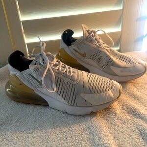 Mens Nike 270’s Athletic/Running Shoe size 8.5